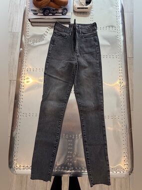 GAP High-Rise Slim Jeans in Washed Black